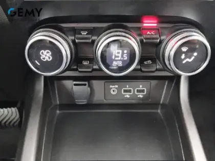 Photo 19 Renault Arkana  mild hybrid 140 EDC FAP - 22