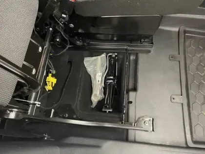 Photo 29 Peugeot Partner  FOURGON STANDARD 650 KG BLUEHDI 100 S&S BVM5