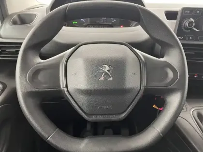 Photo 22 Peugeot Partner  FOURGON STANDARD 650 KG BLUEHDI 100 S&S BVM5