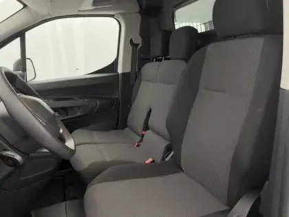 Photo 13 Peugeot Partner  FOURGON STANDARD 650 KG BLUEHDI 100 S&S BVM5