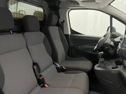 Photo 25 Peugeot Partner  FOURGON STANDARD 650 KG BLUEHDI 100 S&S BVM5