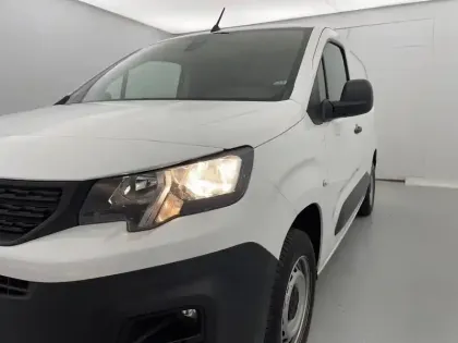 Photo 23 Peugeot Partner  FOURGON STANDARD 650 KG BLUEHDI 100 S&S BVM5