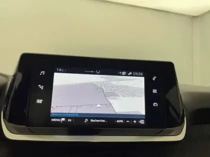 Photo 18 Peugeot 208  BLUEHDI 100 S&S BVM6