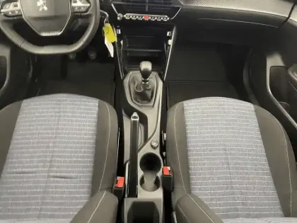 Photo 23 Peugeot 208  BLUEHDI 100 S&S BVM6