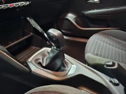 Photo 26 Peugeot 208  PureTech 75 S&S BVM5