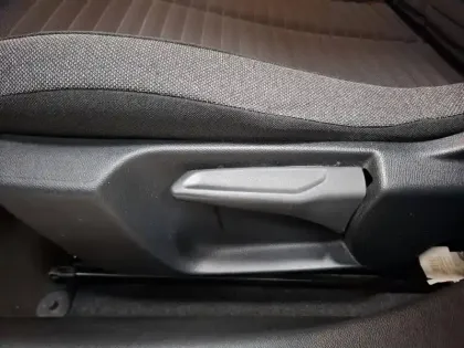 Photo 20 Peugeot 208  PureTech 75 S&S BVM5