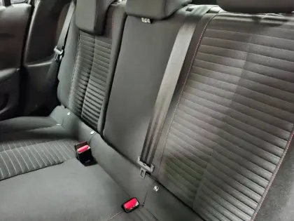 Photo 13 Peugeot 208  PureTech 75 S&S BVM5