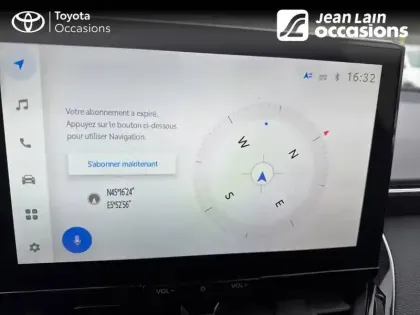 Photo 15 Toyota Corolla  Touring Sports Hybride 140ch