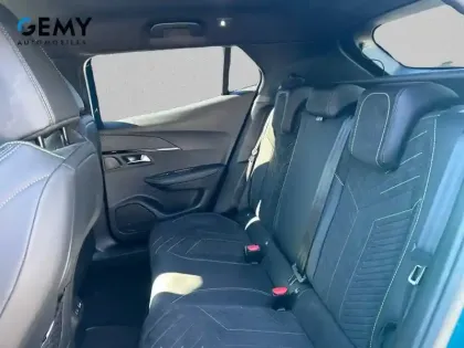 Photo 66 Peugeot 2008  Hybrid 145 e-DCS6