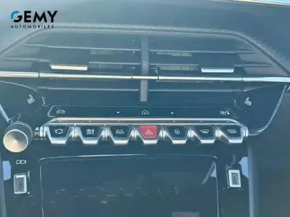 Photo 52 Peugeot 2008  Hybrid 145 e-DCS6