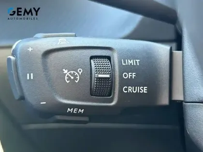 Photo 53 Peugeot 2008  Hybrid 145 e-DCS6