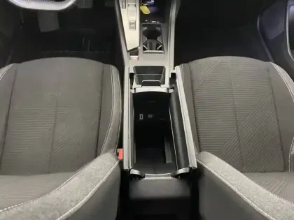 Photo 24 Peugeot 308  BlueHDi 130ch S&S EAT8