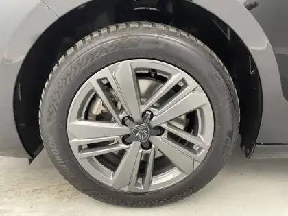 Photo 16 Peugeot 308  BlueHDi 130ch S&S EAT8