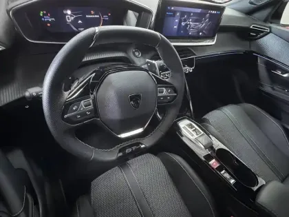 Photo 37 Peugeot 2008  Hybrid 145 e-DCS6