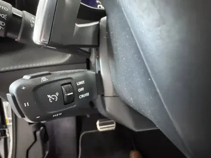 Photo 35 Peugeot 2008  Hybrid 145 e-DCS6