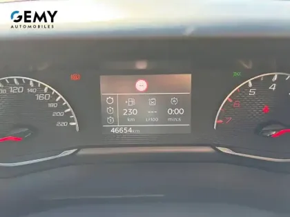 Photo 58 Peugeot 208  PureTech 100 S&S BVM6