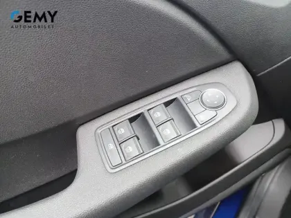 Photo 11 Renault Clio  E-Tech full hybrid 145 ch GSR2