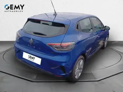 Photo 5 Renault Clio  E-Tech full hybrid 145 ch GSR2