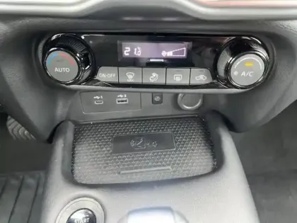 Photo 44 Nissan Juke  DIG-T 114