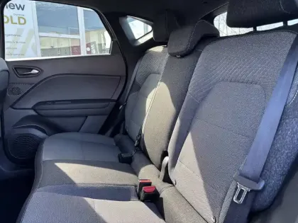 Photo 66 Renault Captur  E-Tech full hybrid 145 ch