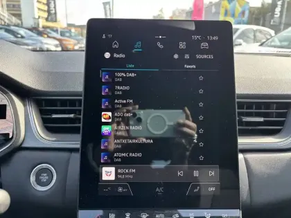 Photo 31 Renault Captur  E-Tech full hybrid 145 ch