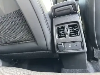 Photo 67 Renault Captur  E-Tech full hybrid 145 ch