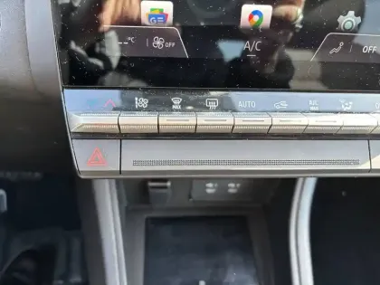 Photo 35 Renault Captur  E-Tech full hybrid 145 ch