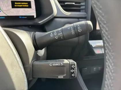 Photo 72 Renault Captur  E-Tech full hybrid 145 ch