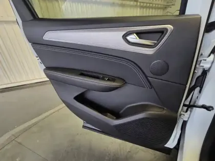 Photo 30 Renault Arkana  E-Tech hybride 145 - 22