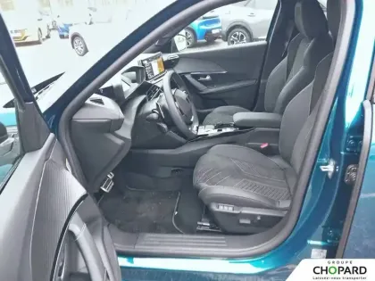 Photo 43 Peugeot 2008  Hybrid 145 e-DCS6