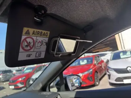 Photo 41 Renault Captur  E-Tech full hybrid 145 ch