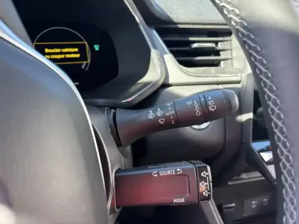 Photo 32 Renault Captur  E-Tech full hybrid 145 ch