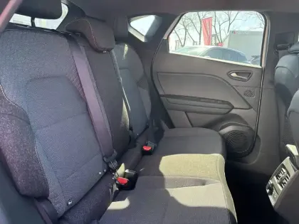 Photo 20 Renault Captur  E-Tech full hybrid 145 ch