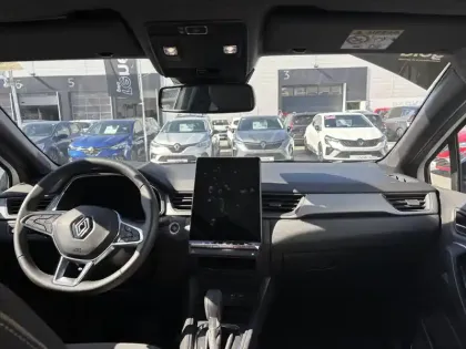 Photo 16 Renault Captur  E-Tech full hybrid 145 ch