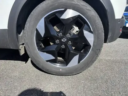 Photo 10 Renault Captur  E-Tech full hybrid 145 ch