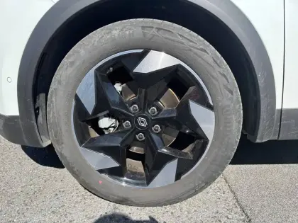 Photo 9 Renault Captur  E-Tech full hybrid 145 ch