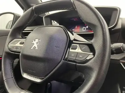 Photo 28 Peugeot 208  PureTech 100 S&S BVM6