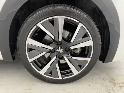 Photo 49 Peugeot 208  PureTech 100 S&S BVM6