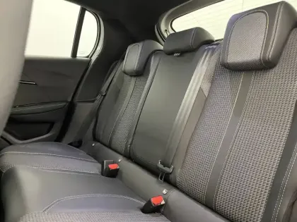 Photo 46 Peugeot 208  PureTech 100 S&S BVM6