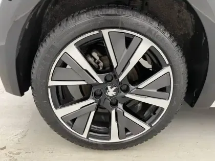 Photo 82 Peugeot 208  PureTech 100 S&S BVM6