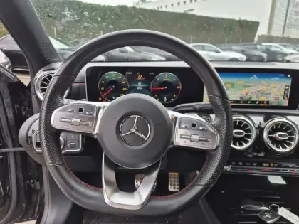 Photo 12 Mercedes Classe A  180 d 7G-DCT