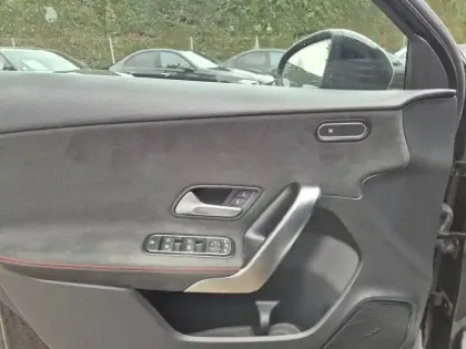 Photo 11 Mercedes Classe A  180 d 7G-DCT