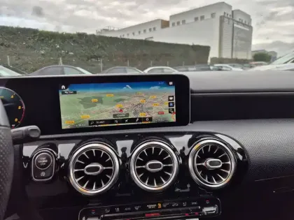 Photo 16 Mercedes Classe A  180 d 7G-DCT