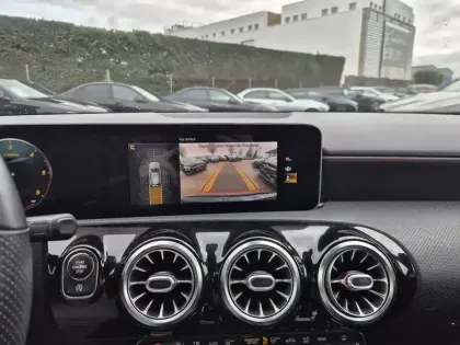 Photo 18 Mercedes Classe A  180 d 7G-DCT