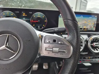 Photo 14 Mercedes Classe A  180 d 7G-DCT