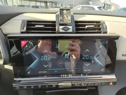 Photo 57 DS Ds 7 DS7 Crossback Hybride E-Tense 300 EAT8 4x4