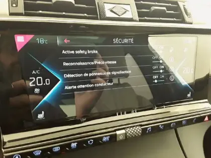 Photo 127 DS DS 7 DS7 Crossback Hybride E-Tense 300 EAT8 4x4