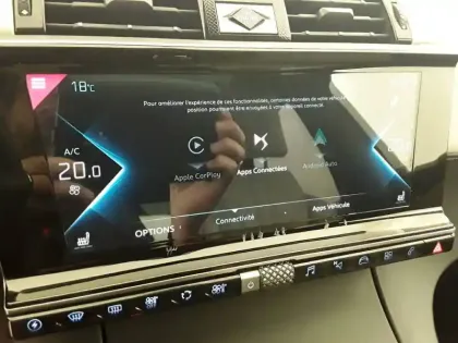 Photo 101 DS DS 7 DS7 Crossback Hybride E-Tense 300 EAT8 4x4