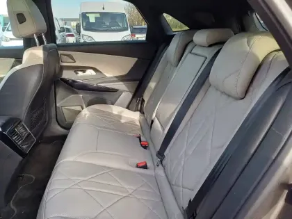 Photo 7 DS Ds 7 DS7 Crossback Hybride E-Tense 300 EAT8 4x4