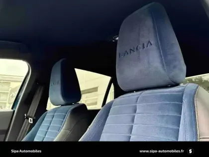 Photo 28 Lancia Ypsilon Gén. III Ph1 Edition Cassina 5